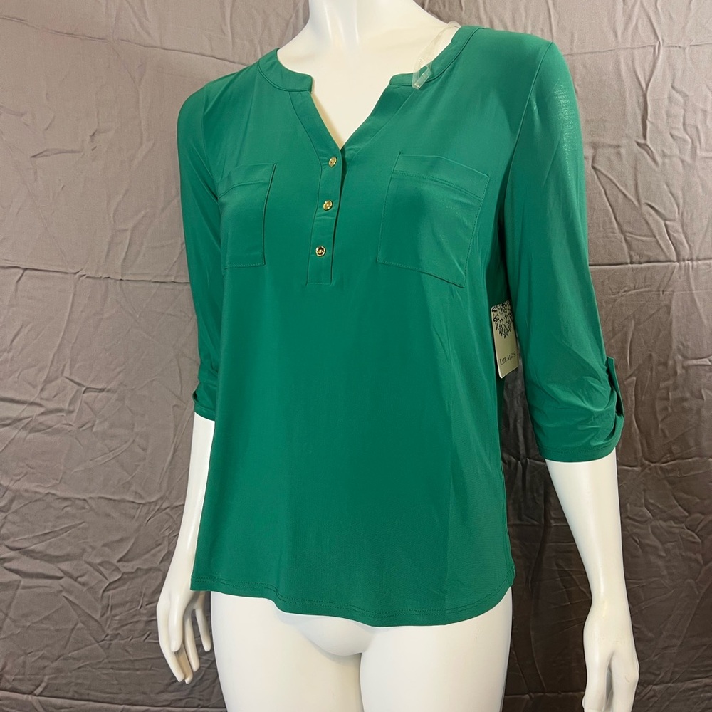 Women’s Emerald V-Neck Button-Front Tunic Top